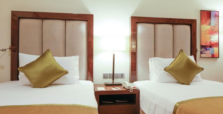 Hotel Adarsh Hamilton Bengalúr Exteriér fotografie